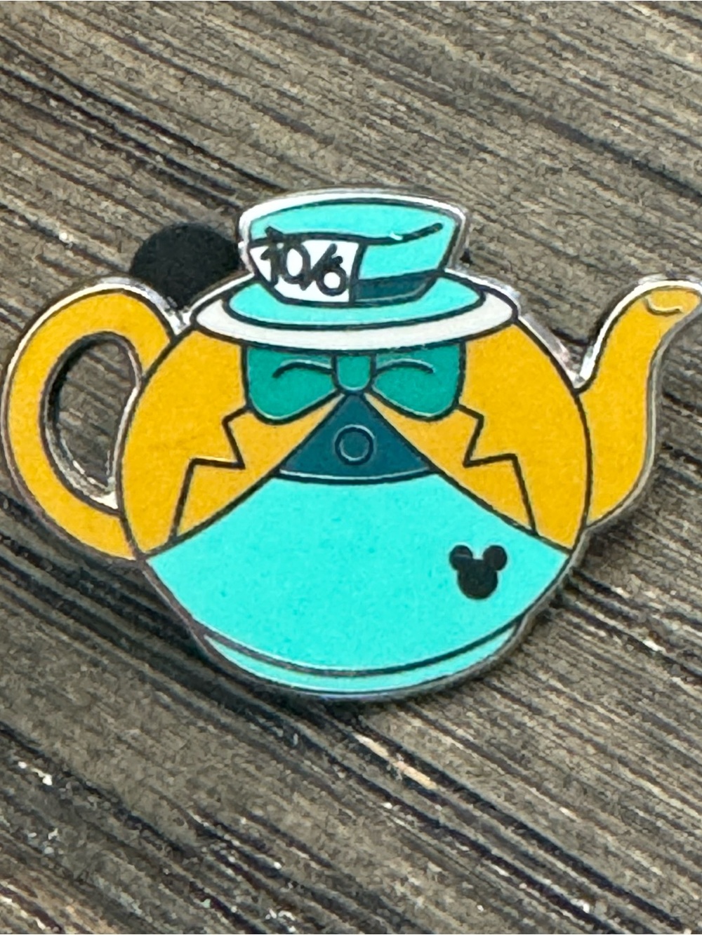 5/$25 Disney Alice in Wonderland Mad Hatter Teapot Pin